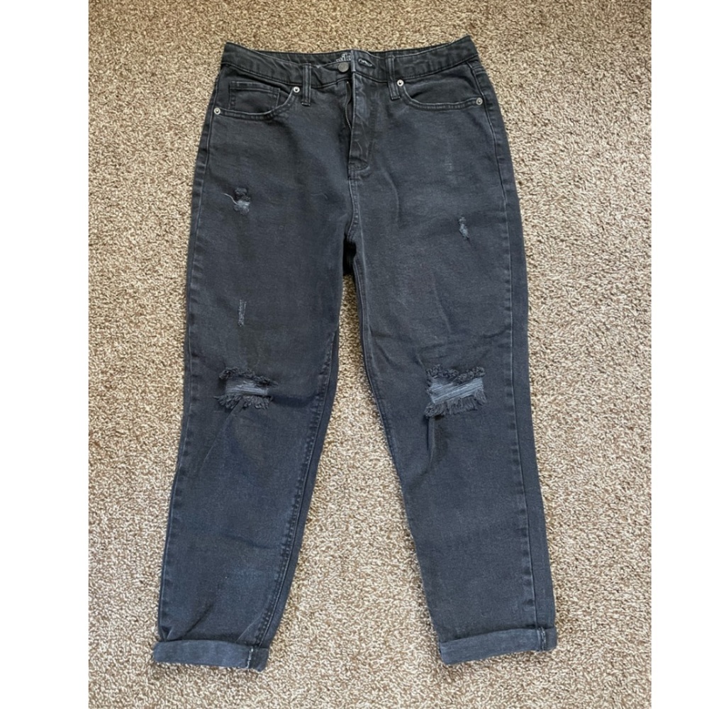 black mom jeans